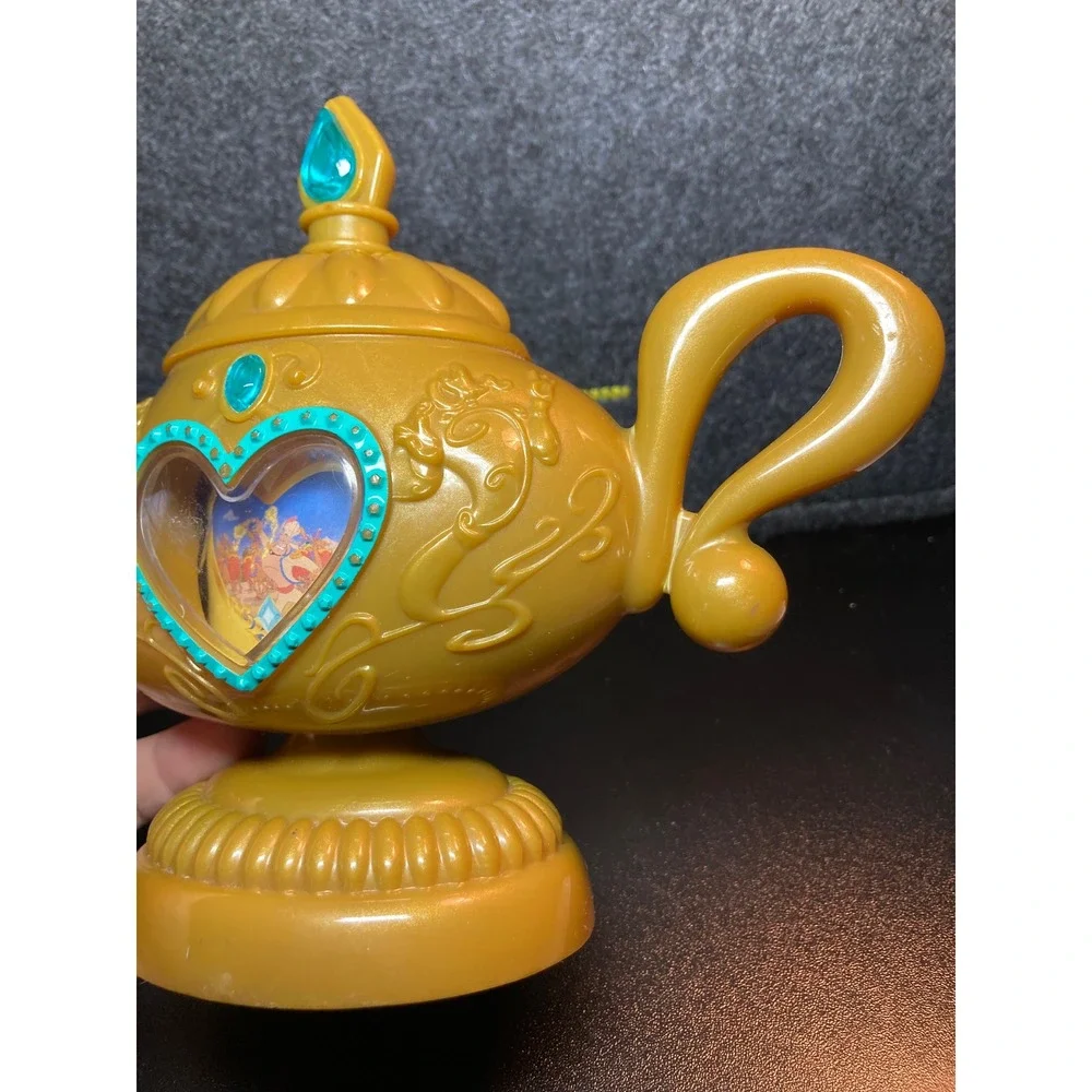 Disney Aladdin Magic Lamp‎ Toy Lights Sounds Playset Jakks Pacific